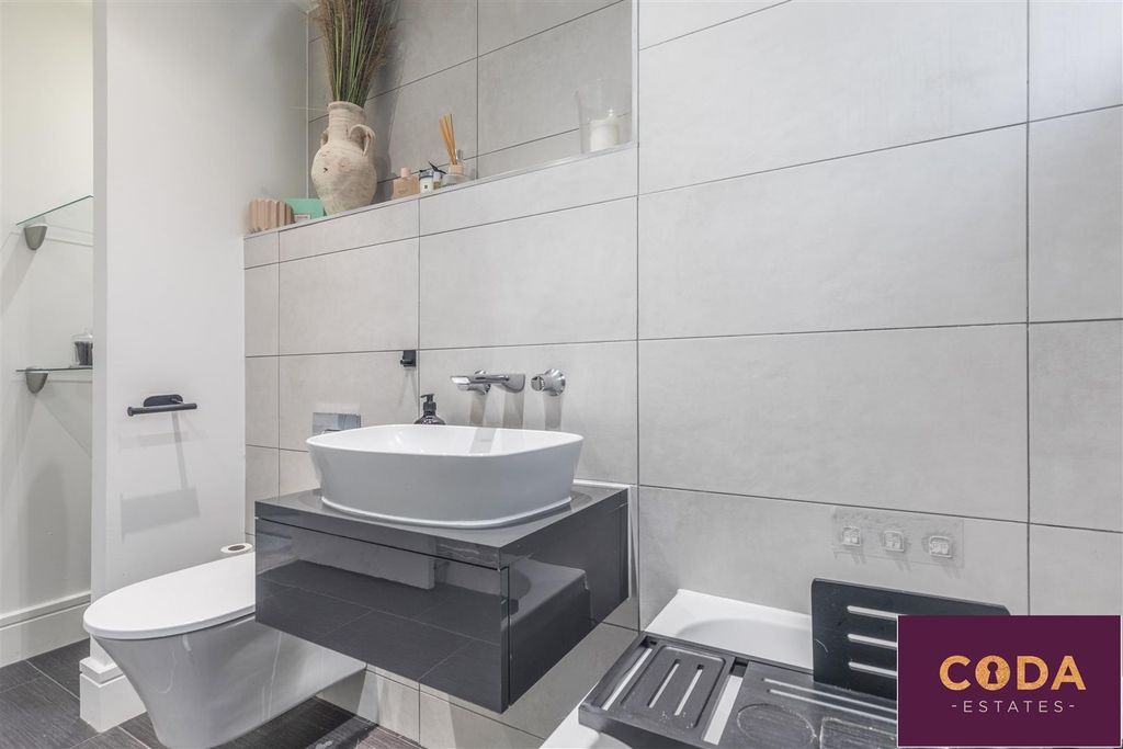 Additional image 43 of 5 bed detached house for saleNairn Drive, Bishopton PA7