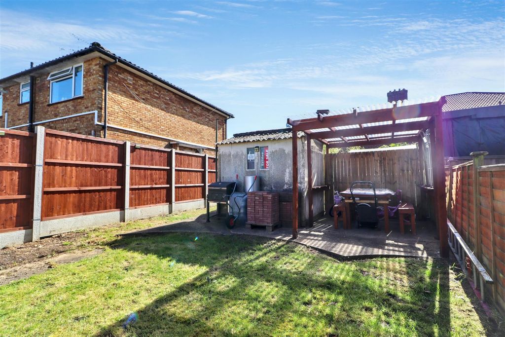 Additional image 21 of 2 bed maisonette for saleCrown Road, Borehamwood WD6