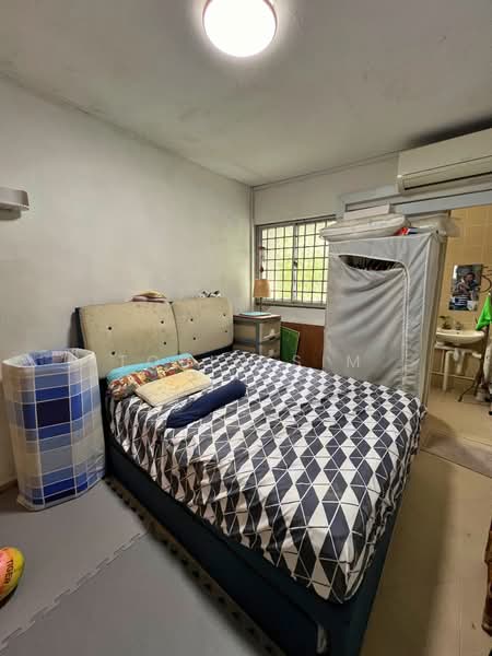 255 Tampines Street 21