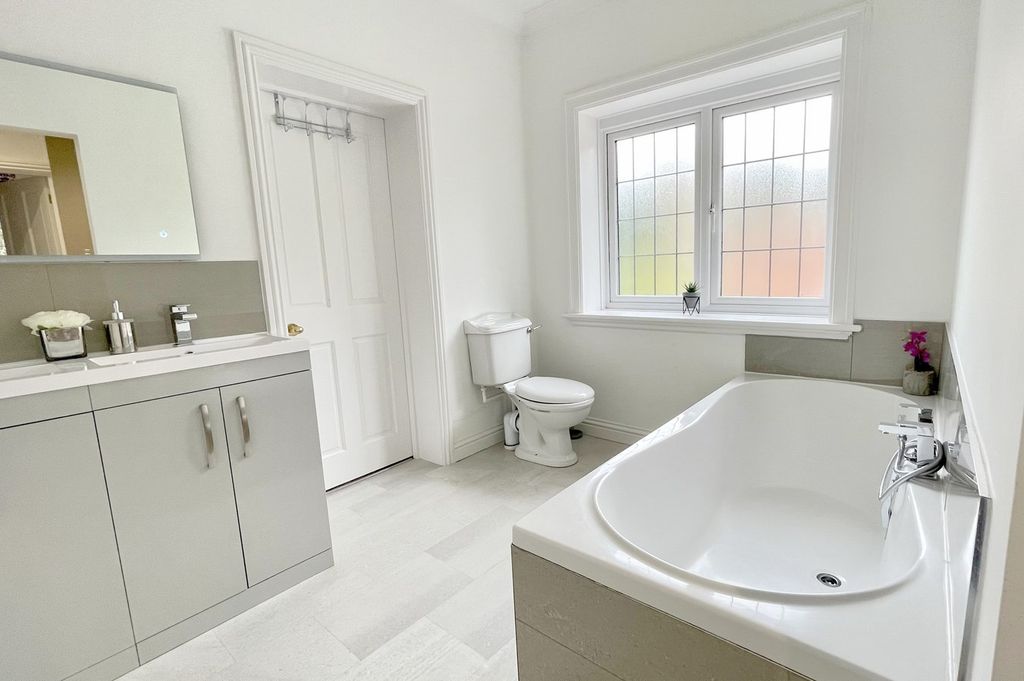 Additional image 21 of 6 bed detached house for saleTalbot Avenue, Talbot Woods, Bournemouth BH3