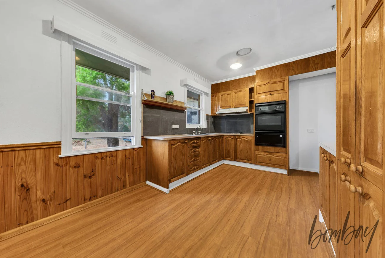 Additional image 4 of 22 Hales Crescent, Jacana VIC 3047