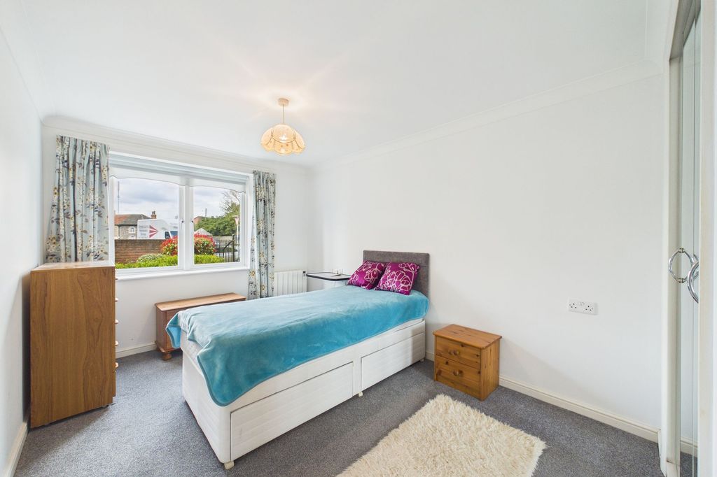 Additional image 5 of 2 bed flat for saleHanbury Court, Thetford IP24