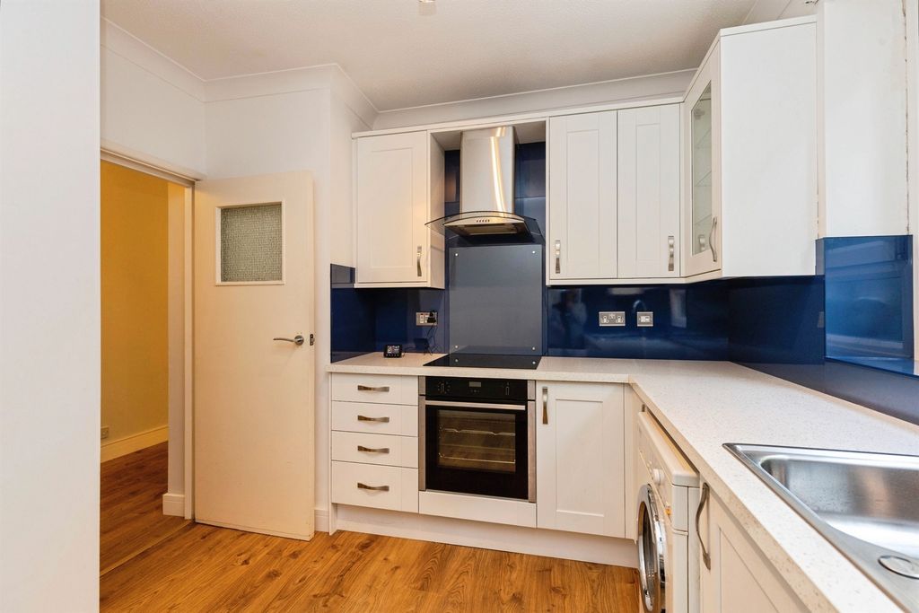 Additional image 11 of 2 bed flat for saleBranksome Wood Road, Bournemouth BH2