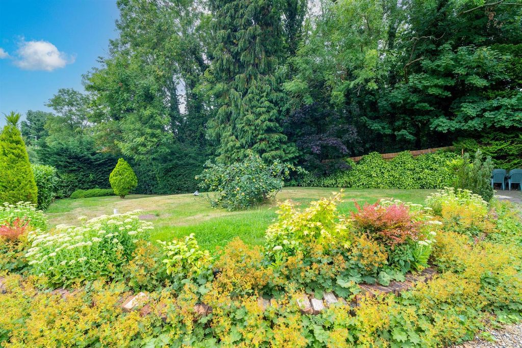 Additional image 3 of 6 bed detached house for saleAllum Lane, Elstree, Borehamwood WD6