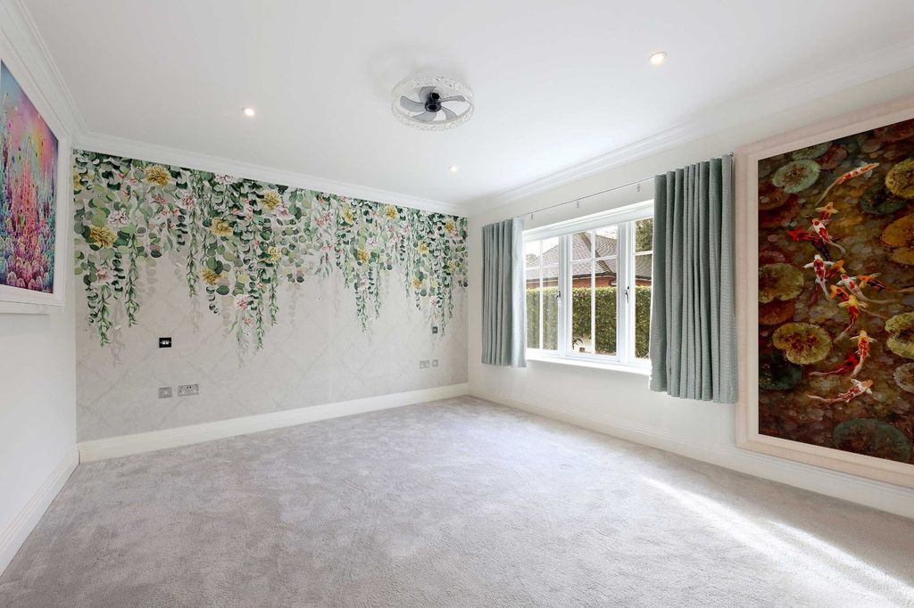 Additional image 5 of 2 bed flat for saleWillington Court, Station Road, Beaconsfield HP9