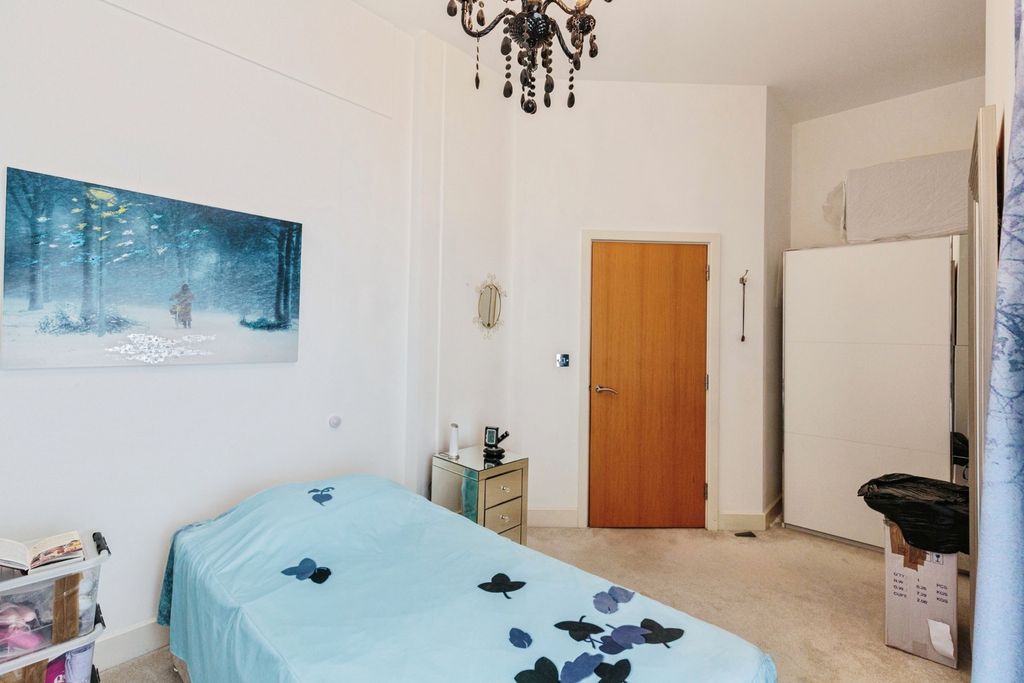 Additional image 13 of 3 bed flat for saleQueens Promenade, Bispham, Blackpool, Lancashire FY2