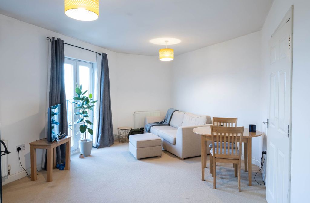 Additional image 2 of 2 bed flat for saleRiverside Close, Bridgwater TA6