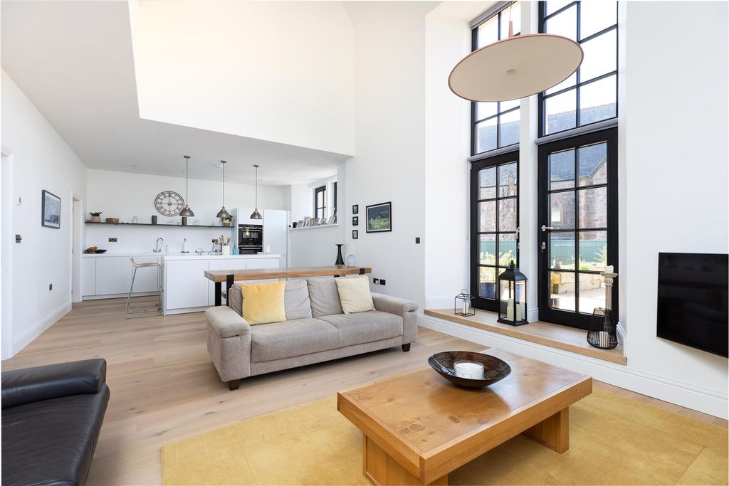 Additional image 5 of 3 bed property for sale14 Old School Apartments, Upper Allan Street, Blairgowrie PH10