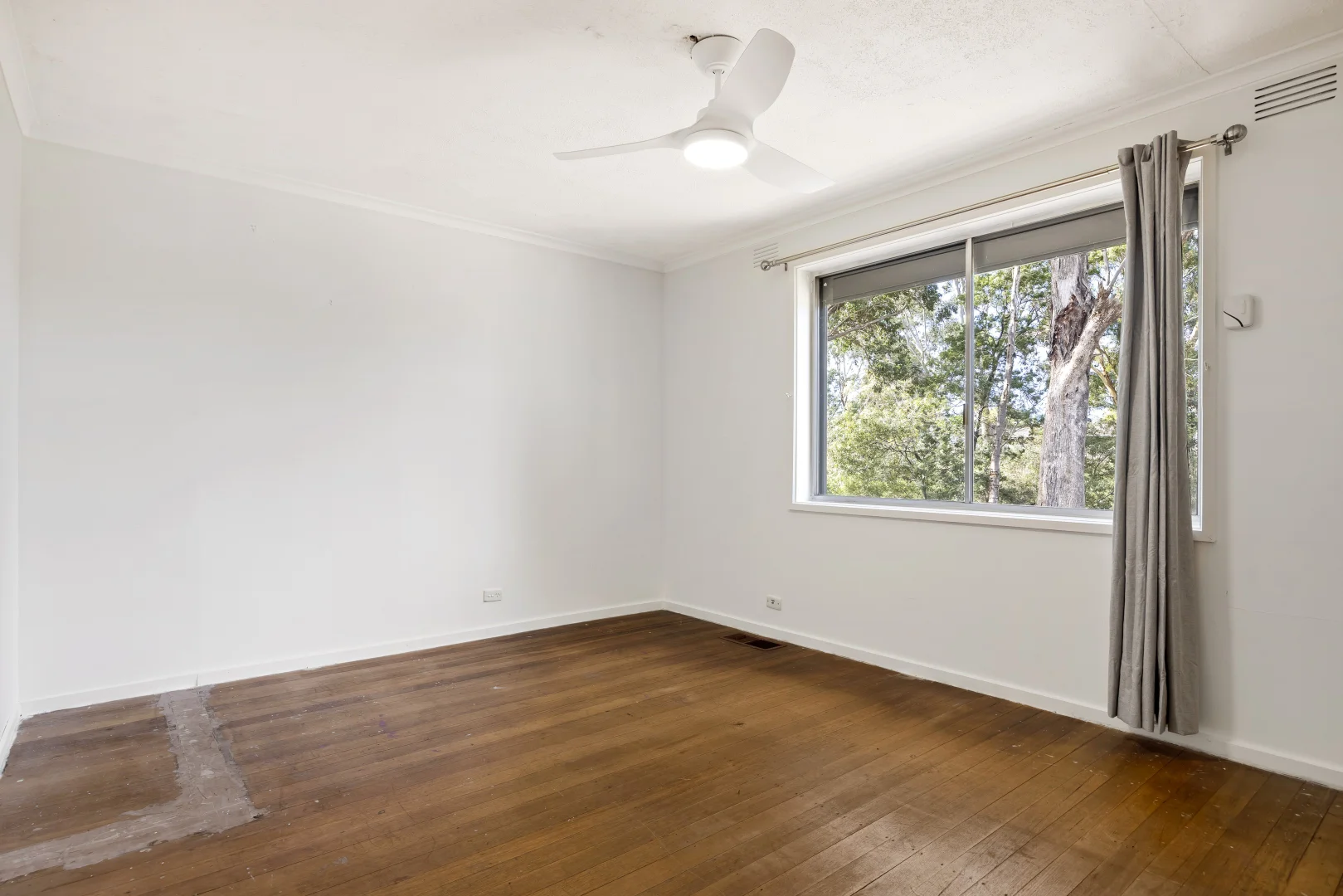 18 Wolfe Road, Melton VIC 3337 photo 4