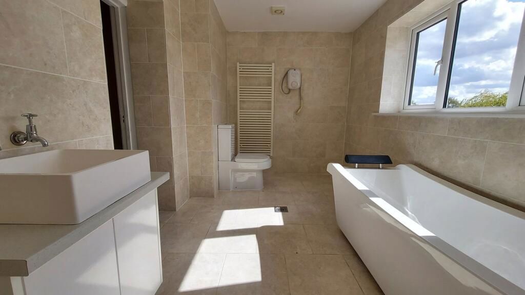 Additional image 9 of 4 bed farmhouse for saleDyke Drove, Bourne PE10