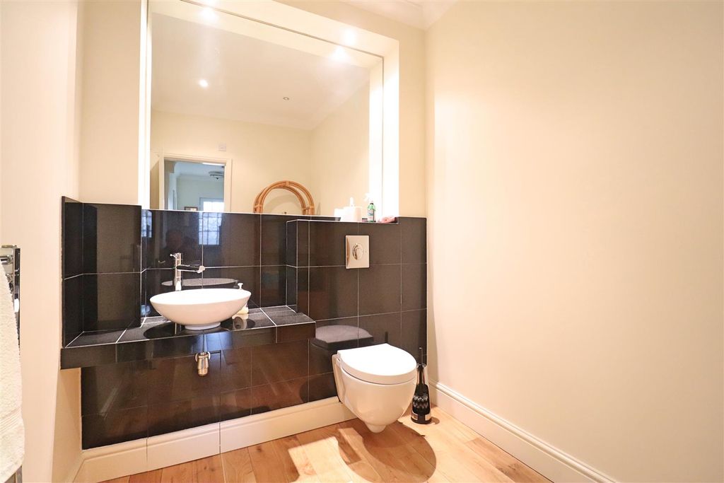 Additional image 8 of 6 bed detached house for saleChurch Lane, Braintree CM7