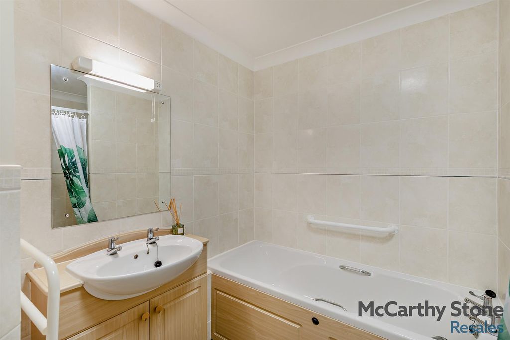 Additional image 19 of 1 bed flat for saleSt Rumbolds Court, Buckingham Road, Brackley NN13