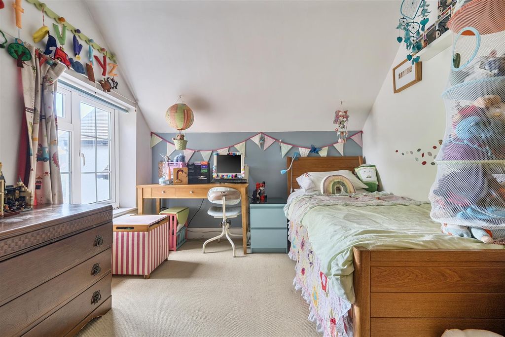 Additional image 10 of 3 bed semi-detached house for saleCollege Road, Maidenhead SL6