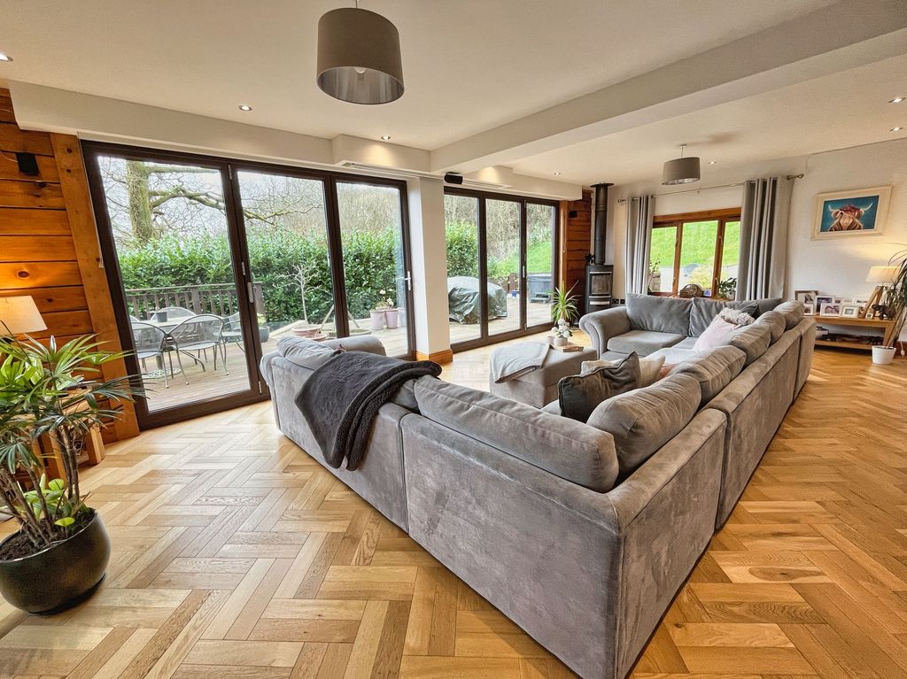 Additional image 2 of 4 bed detached house for saleThistledome, 25 Oakmead Road, Llanharan, Pontyclun CF72