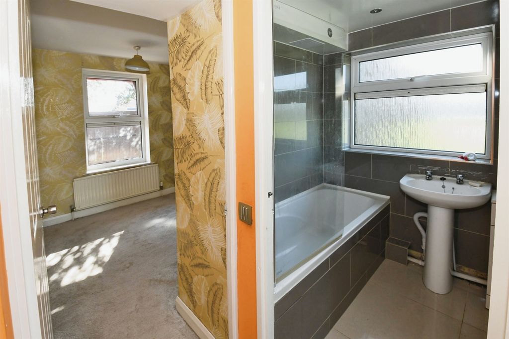 Additional image 12 of 2 bed flat for saleCarver Road, Boston PE21