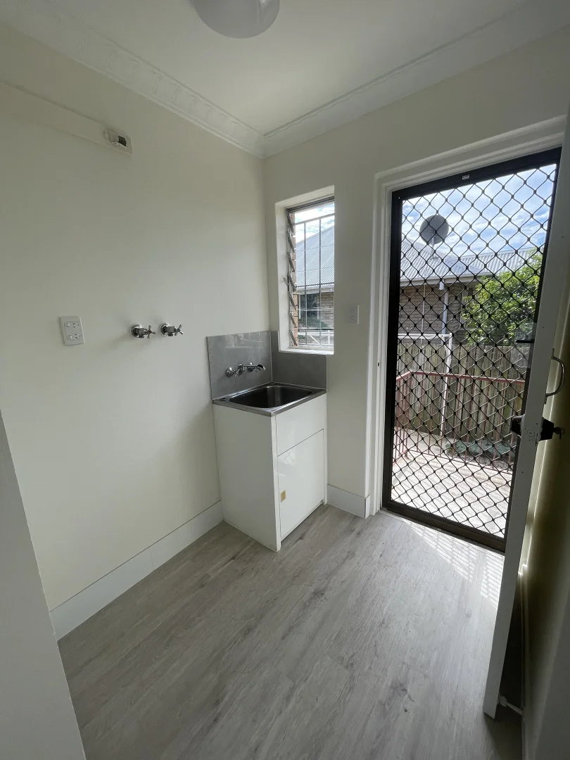 Additional image 10 of unit 02/5 South Street, Ipswich QLD 4305