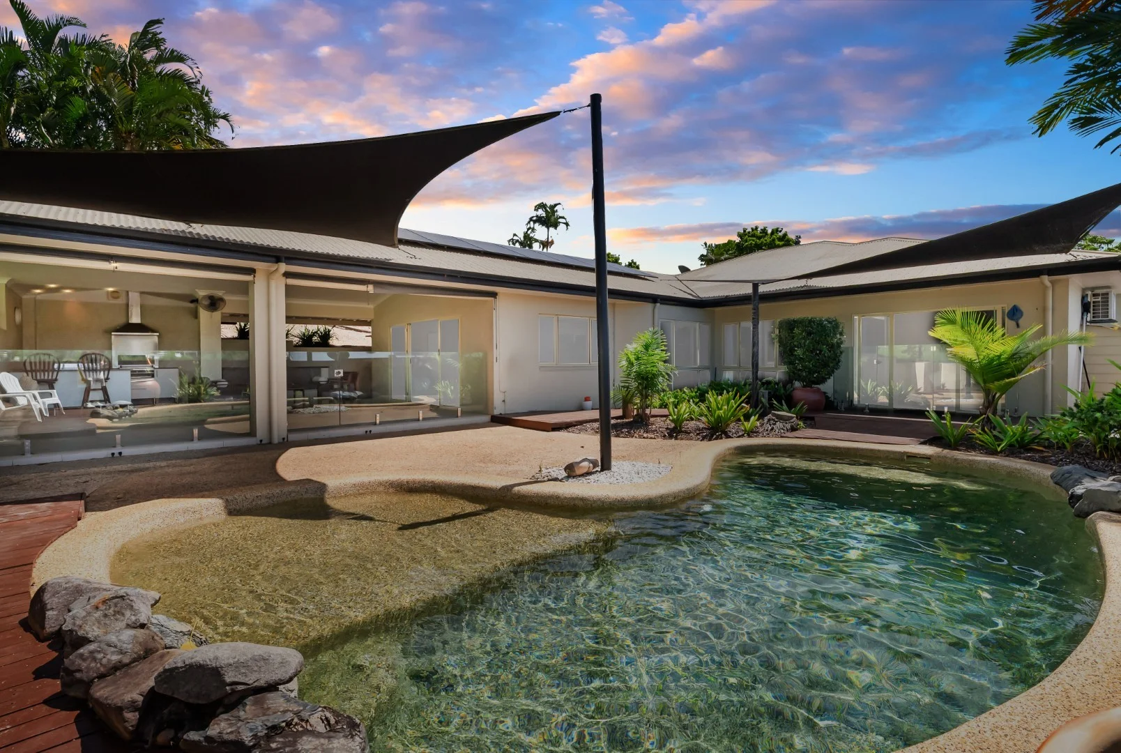 17 West Parkridge Drive, Brinsmead QLD 4870