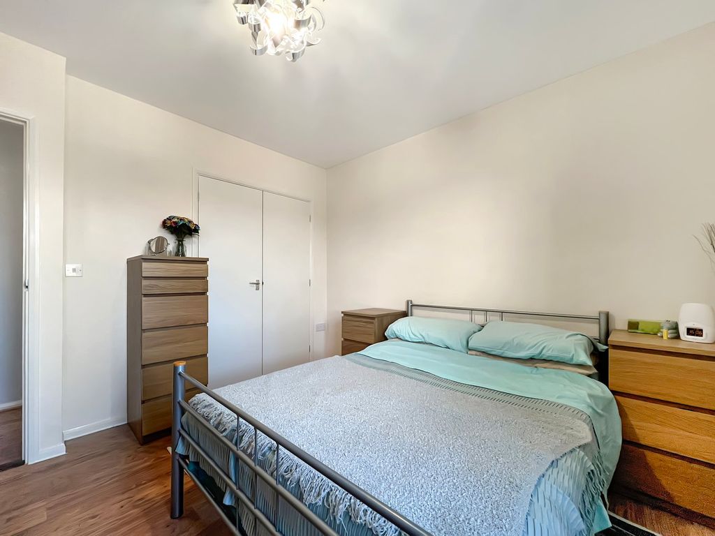 Additional image 11 of 2 bed flat for salePorters Field, Braintree CM7