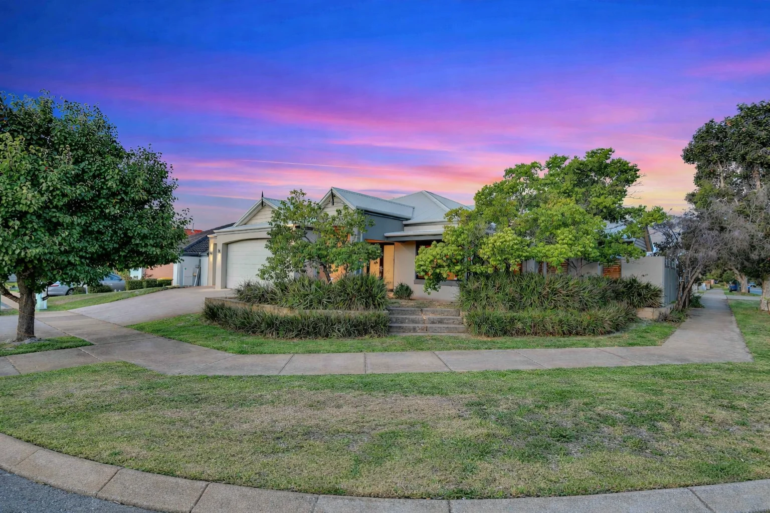 8 Edgar Link, Piara Waters WA 6112