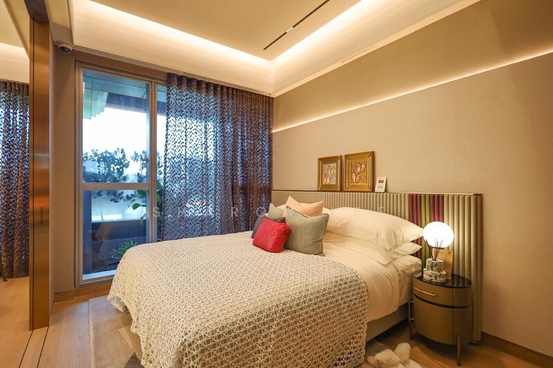 22 Marina View photo 2