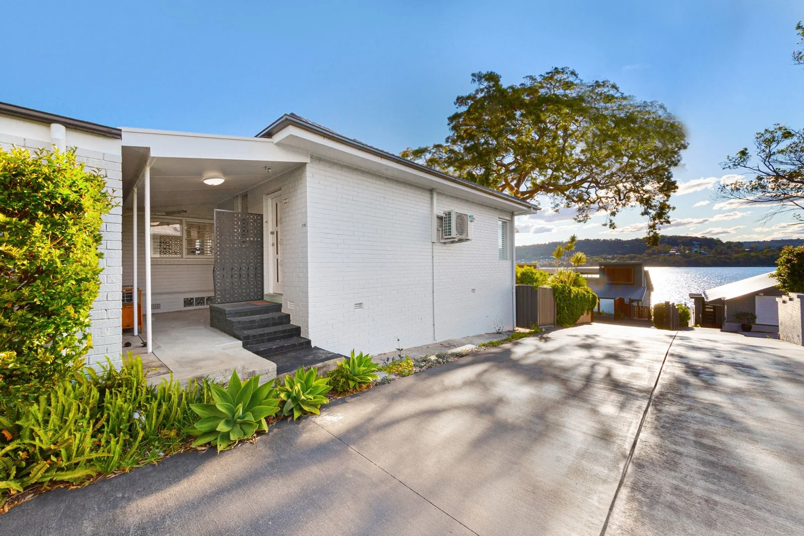 2/20 Eulalia Avenue, Point Frederick NSW 2250