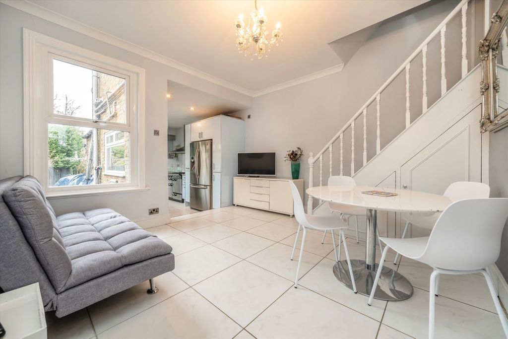 Additional image 4 of 4 bed semi-detached house for saleAvenue Road, Brentford TW8