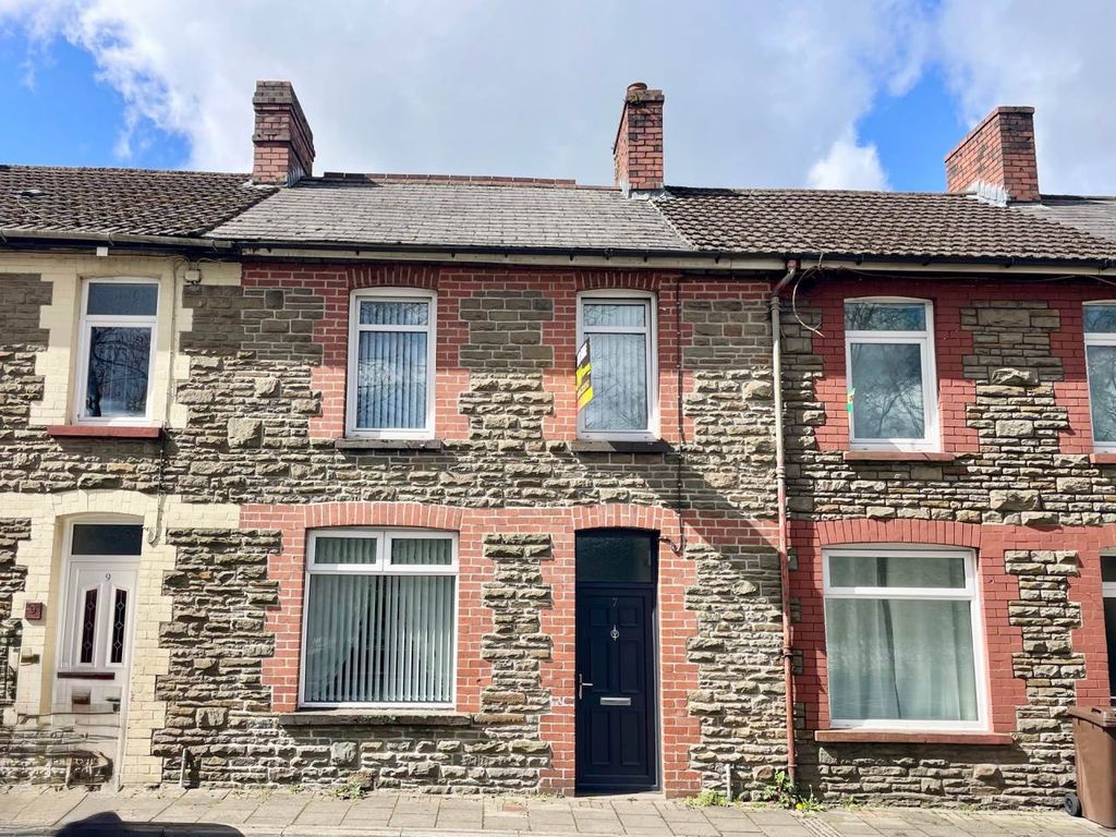3 bed property for saleSir Ivors Road, Pontllanfraith NP12