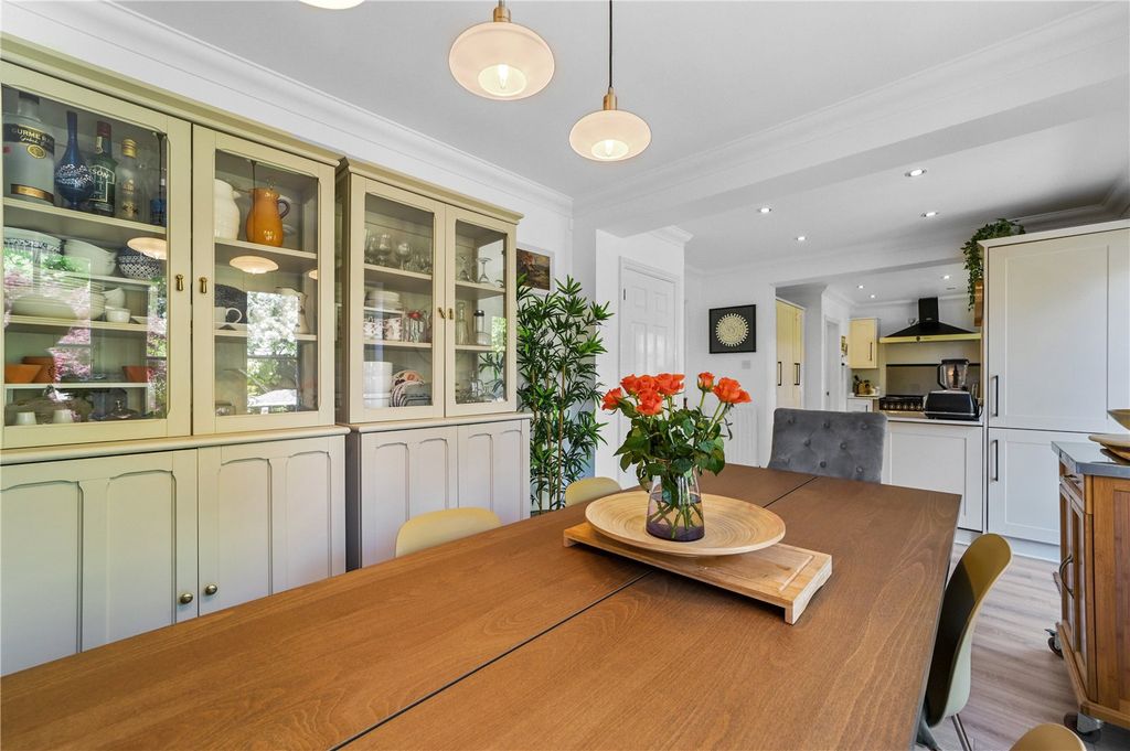 Additional image 8 of 5 bed detached house for saleThe Shearers, Bishop's Stortford, Hertfordshire CM23