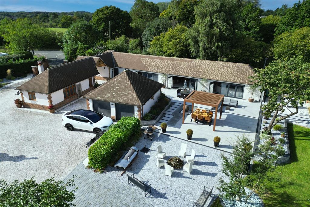 Additional image 50 of 6 bed detached house for saleHay Green Lane, Hook End, Brentwood CM15