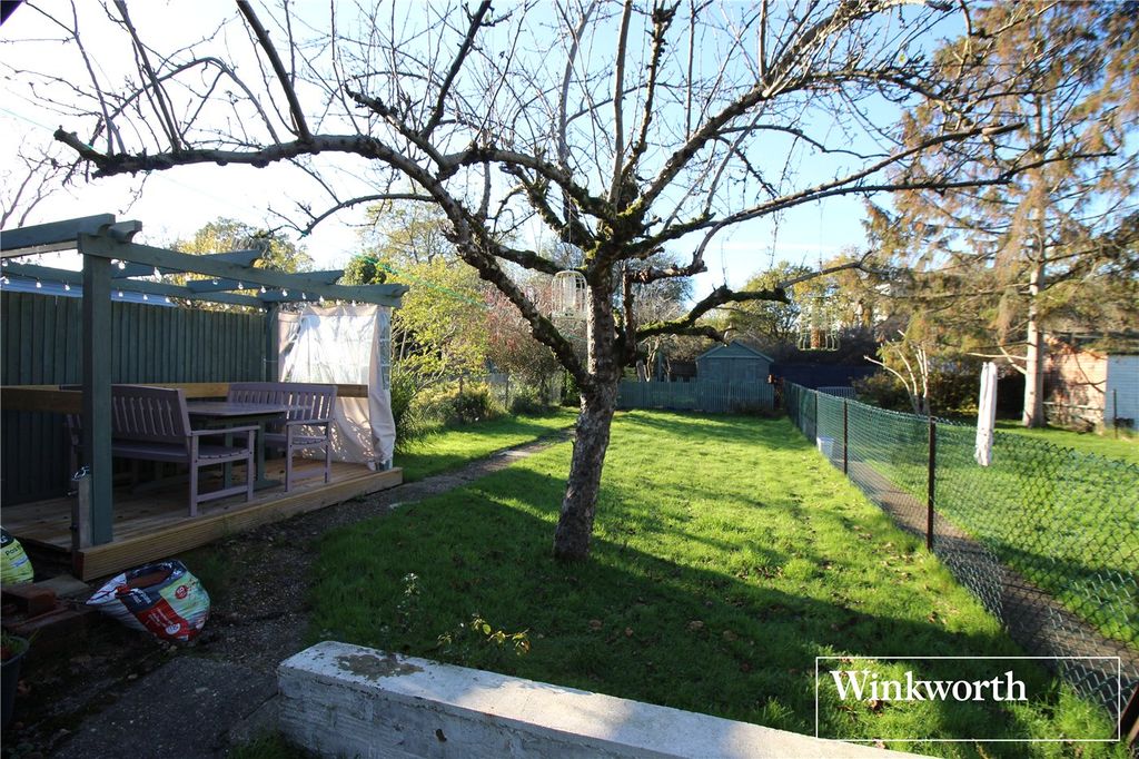 Additional image 17 of 3 bed semi-detached house for saleBullhead Road, Borehamwood, Hertfordshire WD6