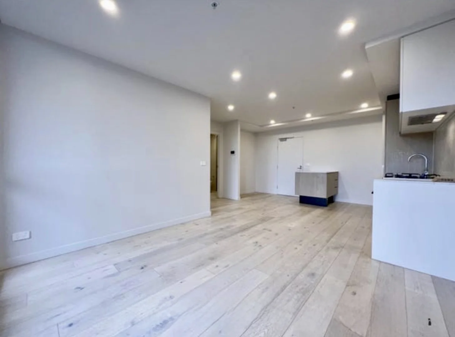 Additional image 3 of 207/999 Whitehorse Road, Box Hill VIC 3128