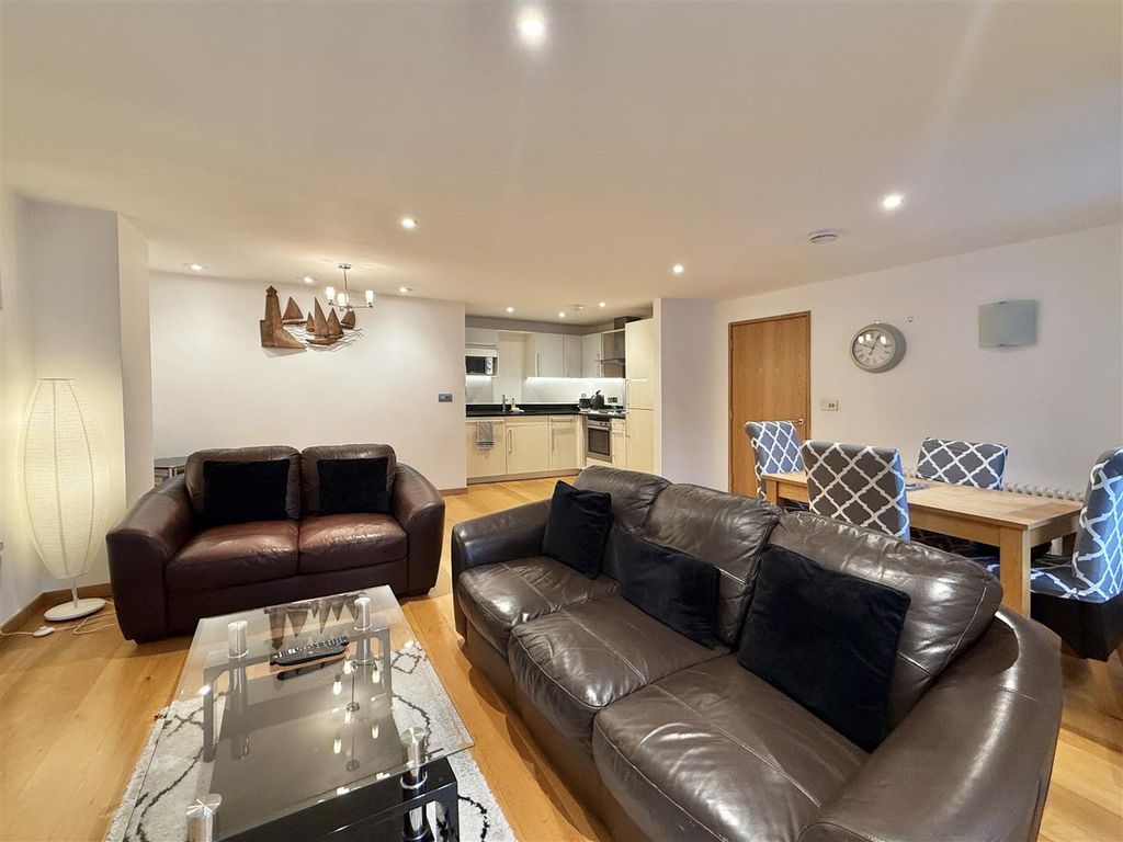 Additional image 11 of 2 bed flat for saleFore Street, Brixham TQ5
