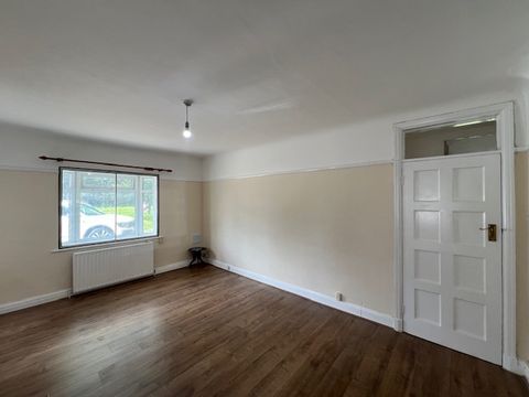 Kings Avenue, Ealing W5