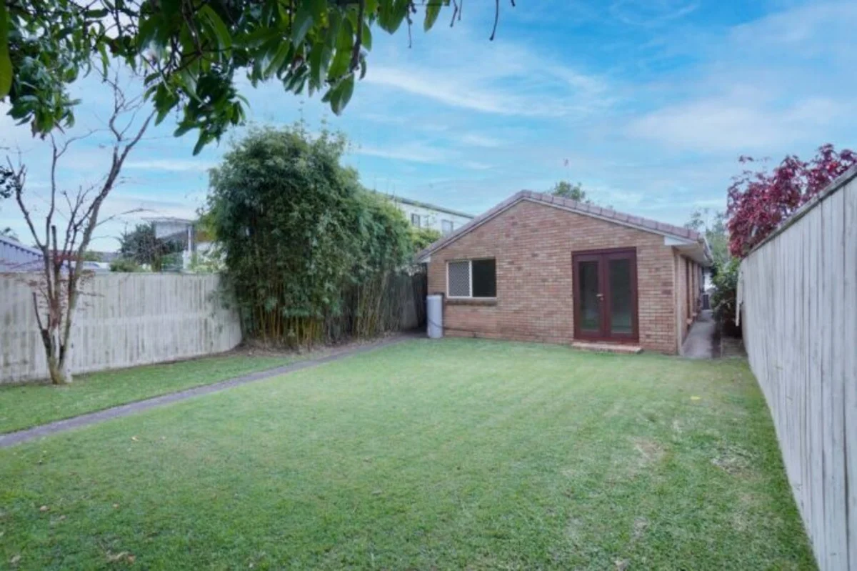 Additional image 2 of 24 Chainey Av,, Miami QLD 4220