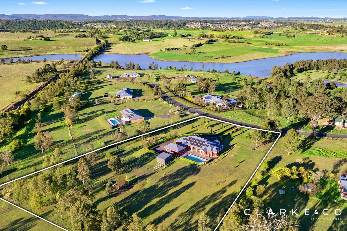 105 Forest Hill Drive, Oakhampton Heights NSW 2320