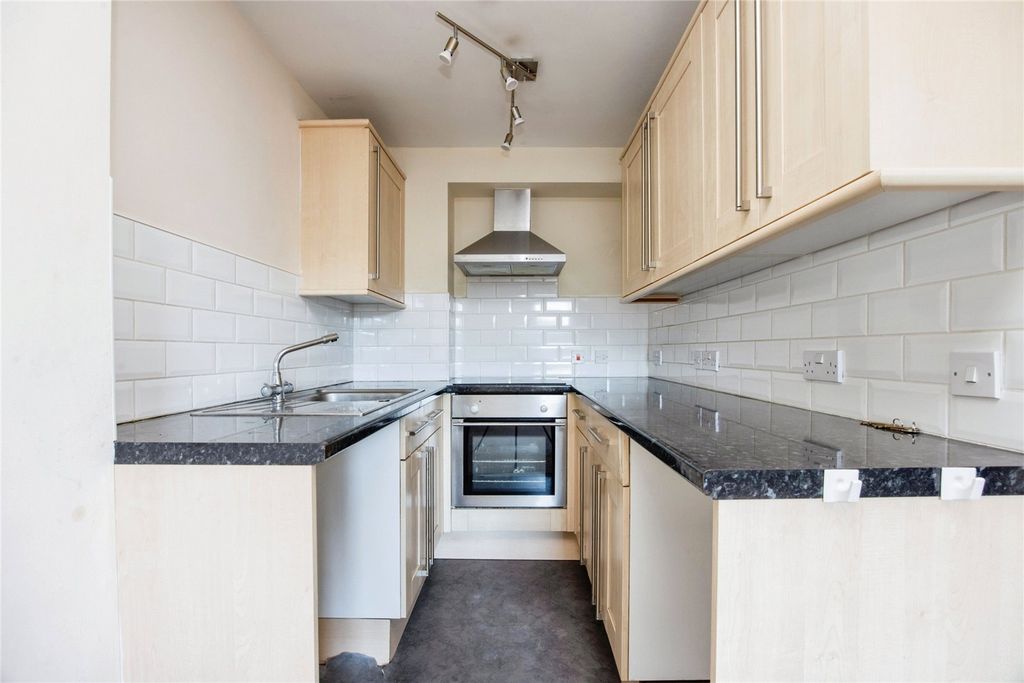 Additional image 14 of 2 bed flat for saleCrinnicks Hill, Bodmin, Cornwall PL31