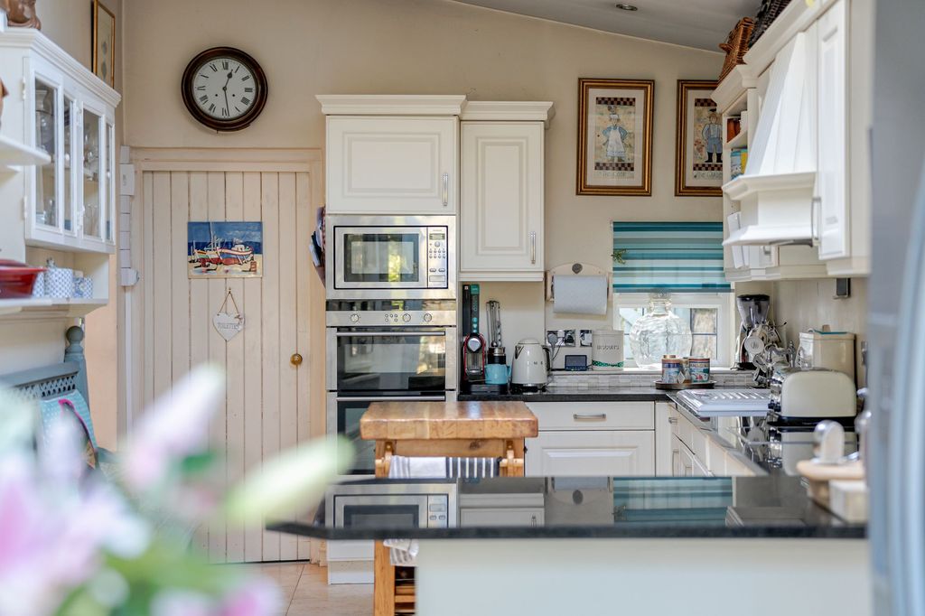 Additional image 12 of 3 bed semi-detached house for saleShaw Lane, Farnham HG5