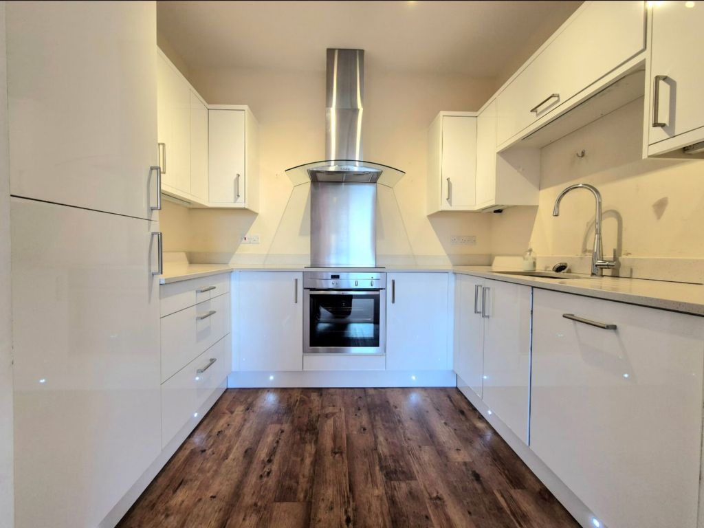 2 bed flat for saleThe Green, Wetheral CA4 photo 4