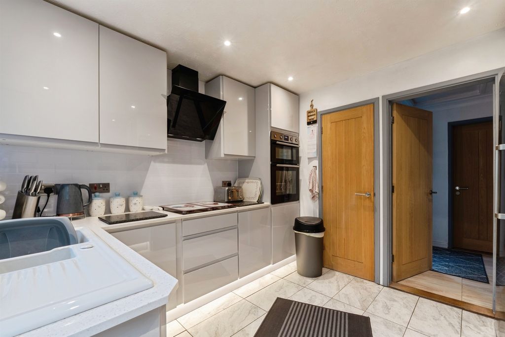 Additional image 2 of 2 bed detached bungalow for saleNightingale Road, Brandon IP27