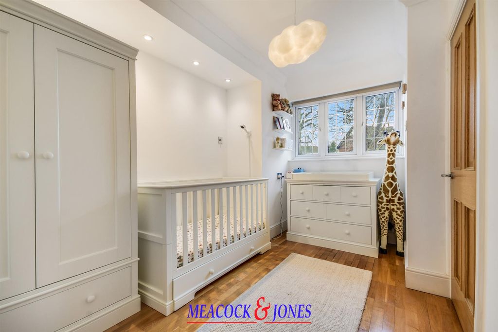 Additional image 25 of 5 bed detached house for saleMount Avenue, Hutton Mount, Brentwood CM13