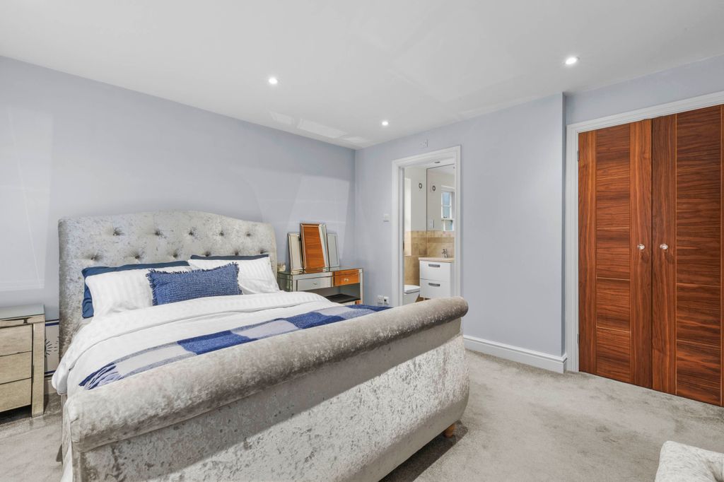 Additional image 22 of 6 bed detached house for saleChilterns Park, Bourne End, Buckinghamshire SL8