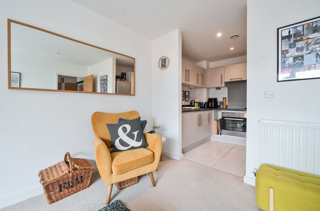 Additional image 11 of 1 bed flat for saleRingers Road, Bromley BR1