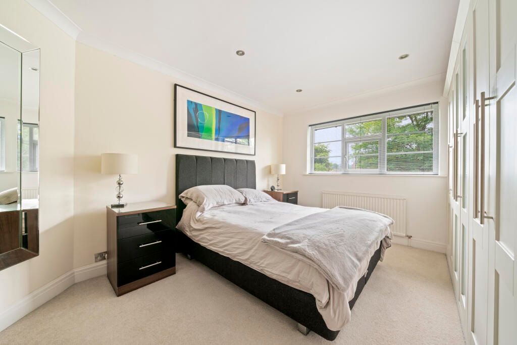 Additional image 9 of 2 bed flat for saleRay Drive, Maidenhead SL6