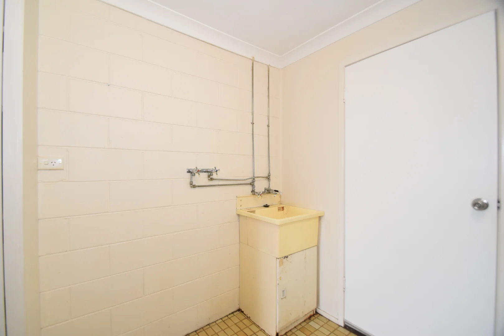 Additional image 10 of 2/548 Greenwattle Street, Newtown QLD 4350