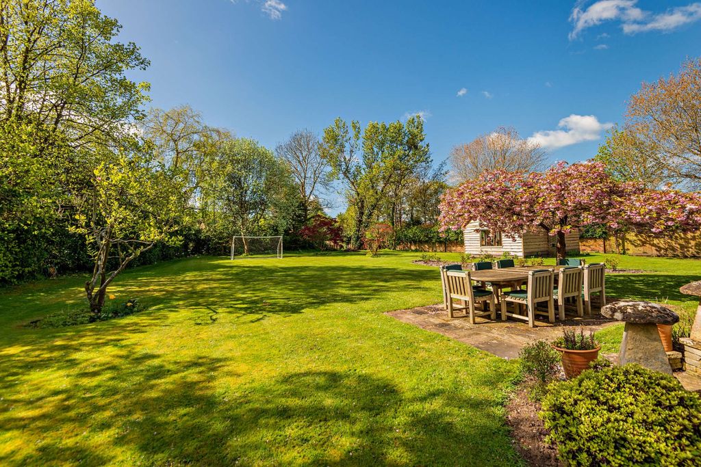 Additional image 21 of 6 bed detached house for saleWinkfield Street, Maidens Green, Windsor, Berkshire SL4