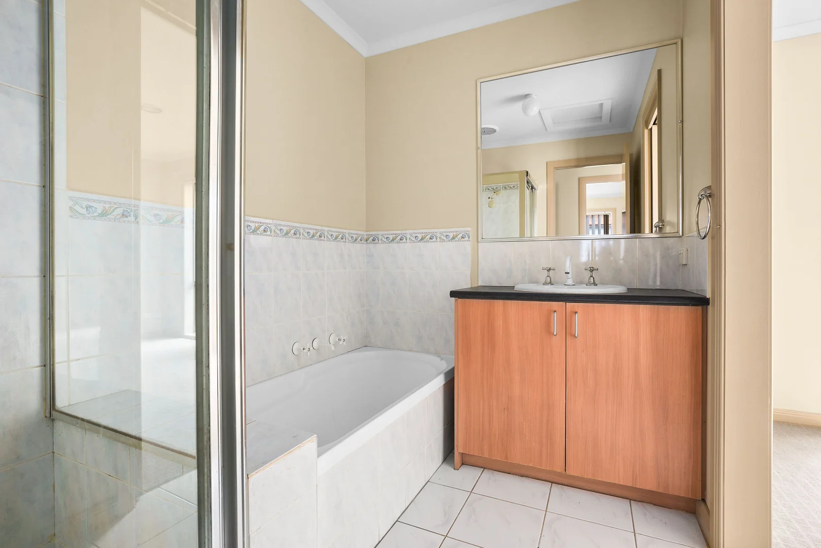 Additional image 4 of 2/10 Manoon Road, Clayton South VIC 3169