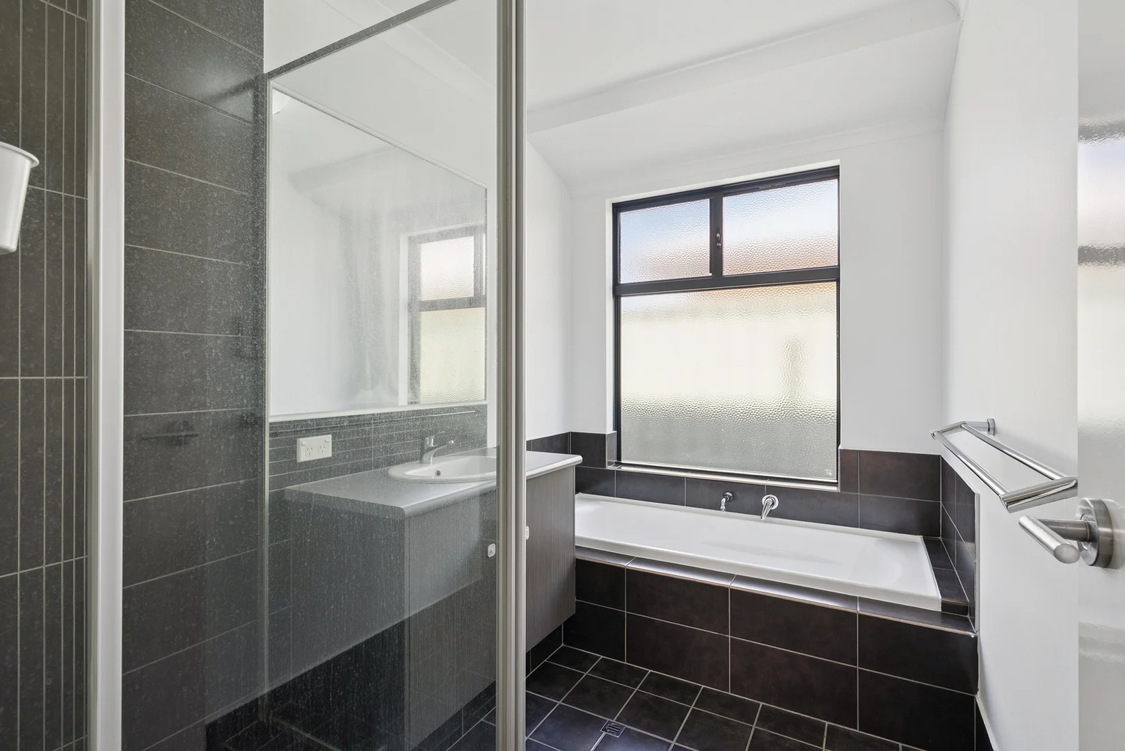 Additional image 17 of 6 Ray Road, Kewdale WA 6105