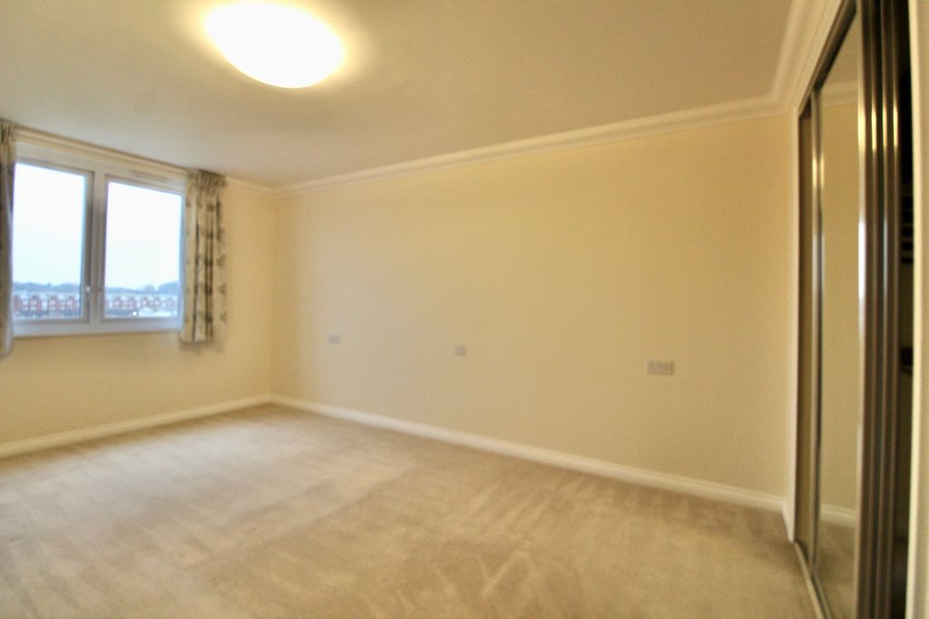 Additional image 6 of 1 bed property for saleNorth Close, Lymington SO41