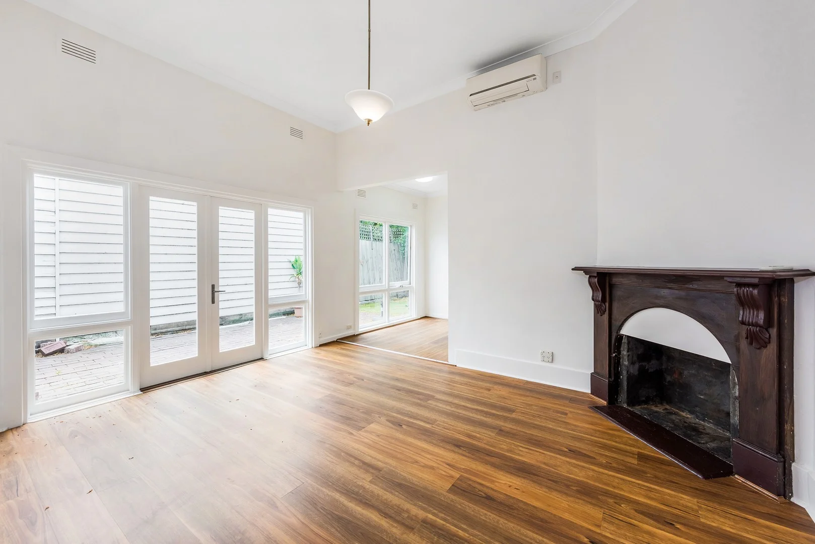 33 Fawkner Street, St Kilda VIC 3182