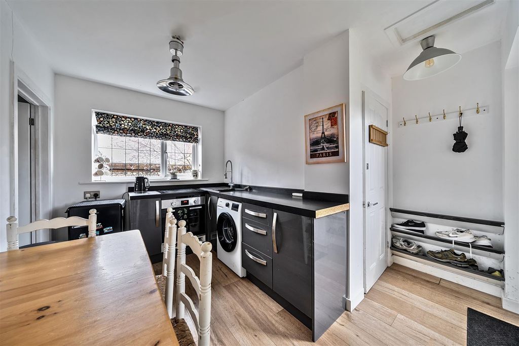 Additional image 16 of 4 bed detached house for saleWhite Cliff Gardens, Blandford Forum DT11